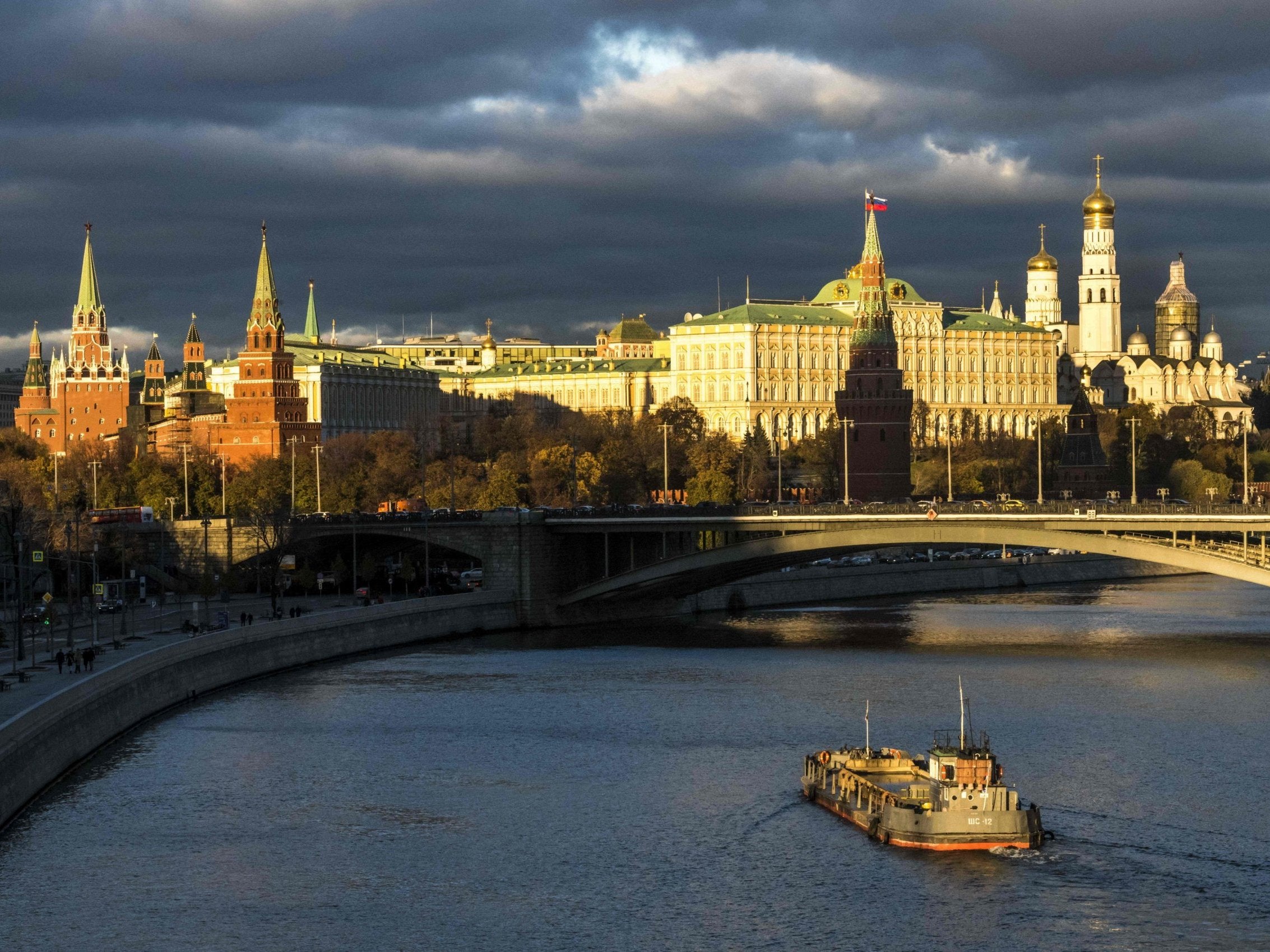 A US citizen has been arrested in Moscow on spy charges
