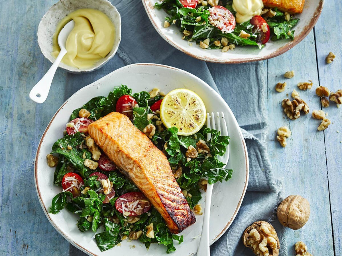 How to make grilled salmon with a walnut and kale salad The