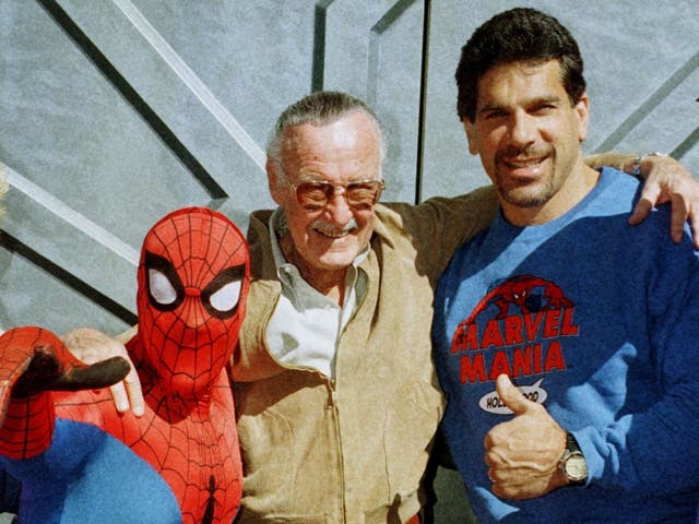 Marvel Comic Books founder Stan Lee (C) poses with one of his characters "Spider-Man" (L) and actor Lou Ferrigno who portrayed "The Incredible Hulk" on television