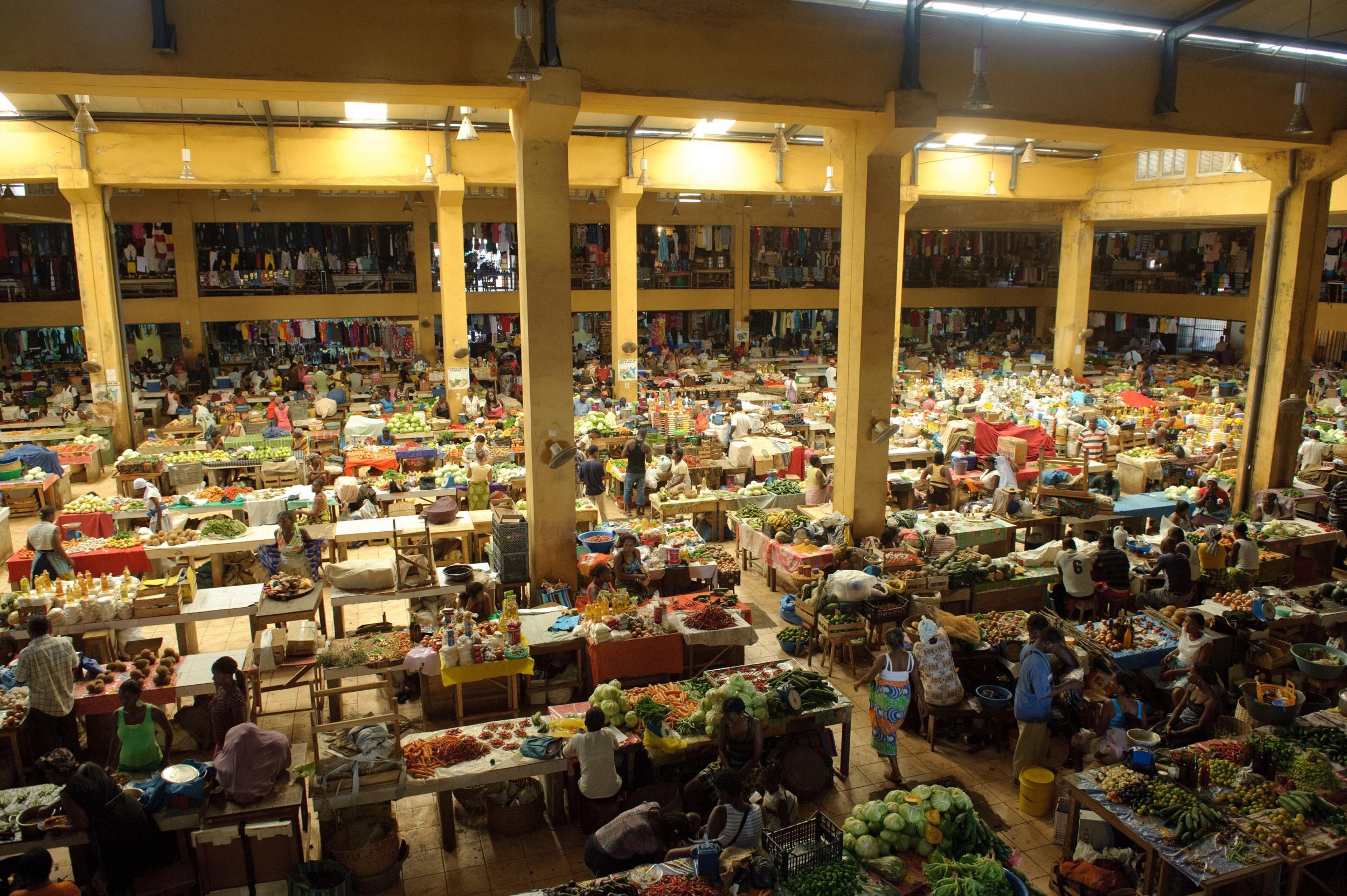 Buy almost anything at São Tomé’s Mercado Grande