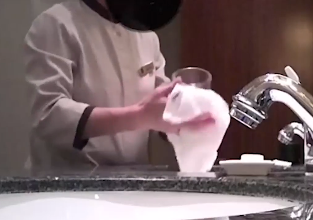 A video showed some unhygienic cleaning methods in Chinese hotels