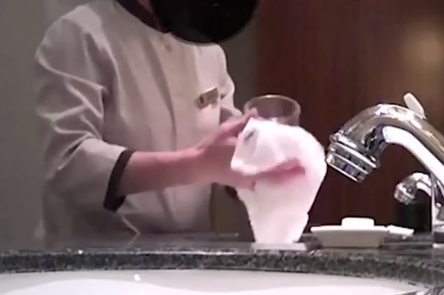 A video showed some unhygienic cleaning methods in Chinese hotels