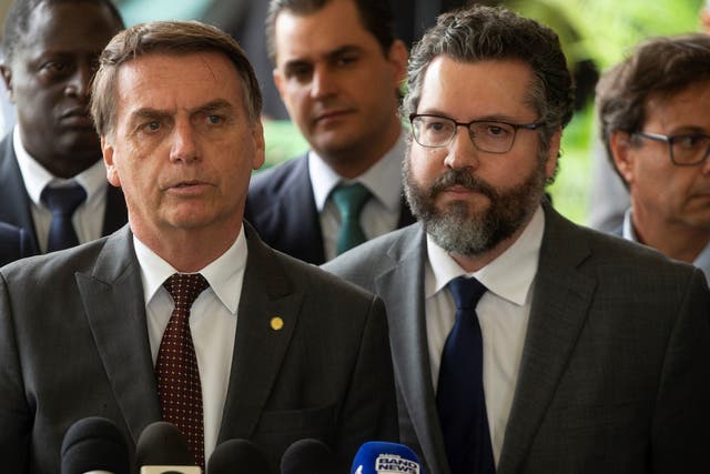 Ernesto Araújo (right) with Brazil's president-elect Jair Bolsonaro