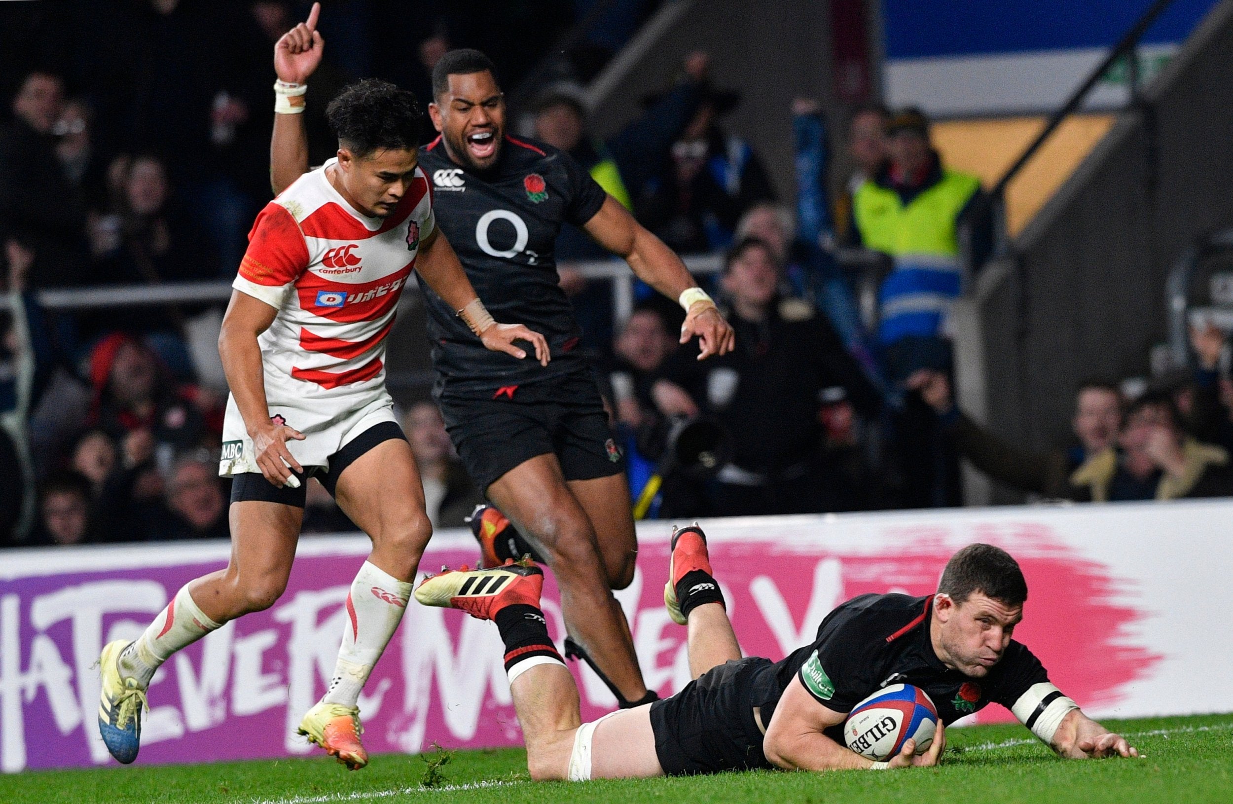 Wilson's try restored England's lead