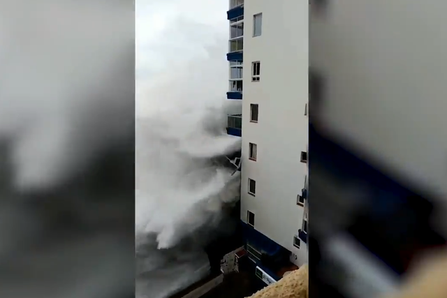 Video captures the sheer power of the waves in Tenerife
