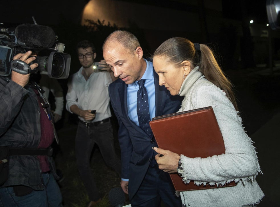 Michael Avenatti Us Lawyer Accused Of Dragging Girlfriend