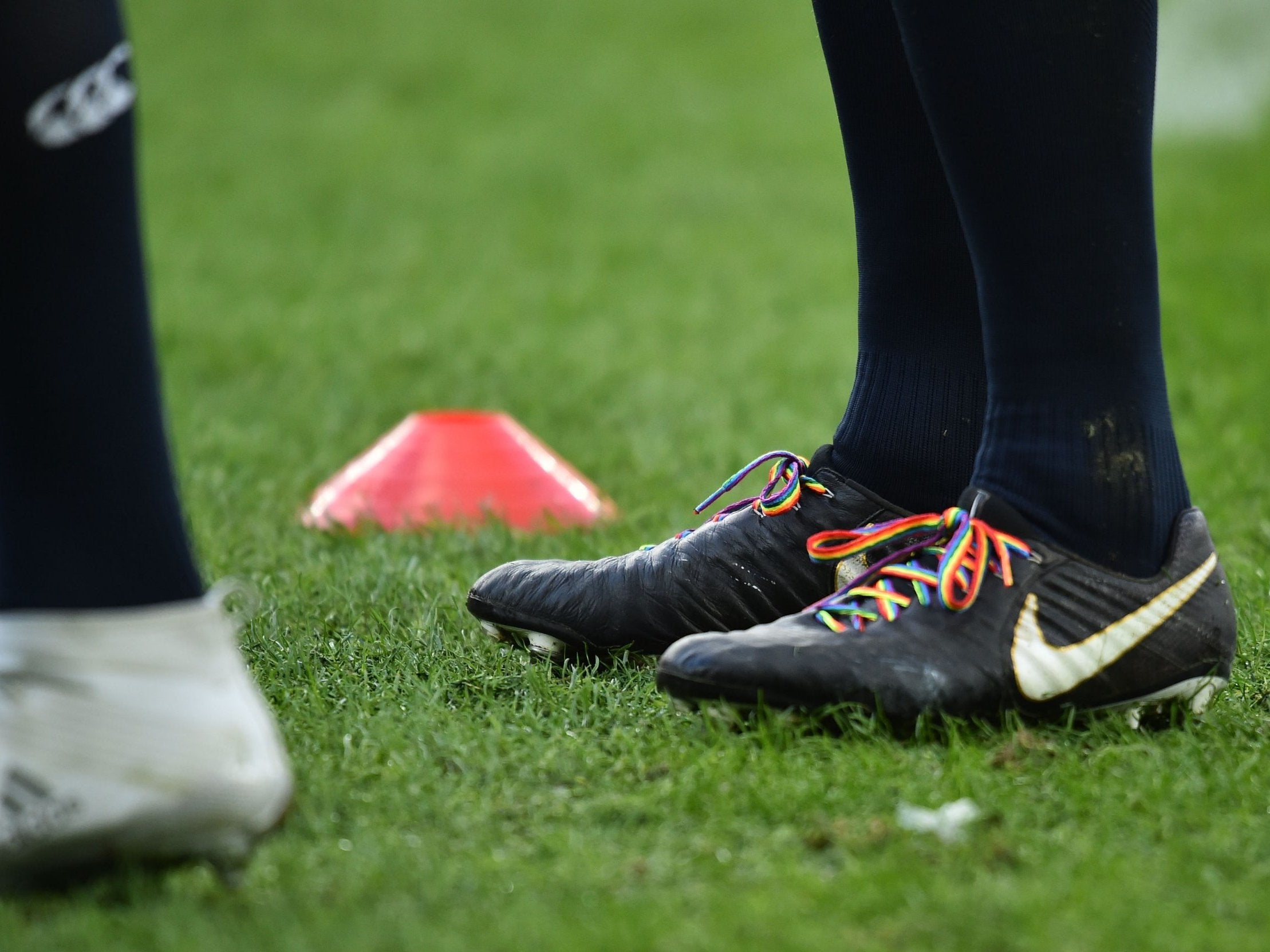 A number of international teams have invited players to wear Rainbow Laces this weekend