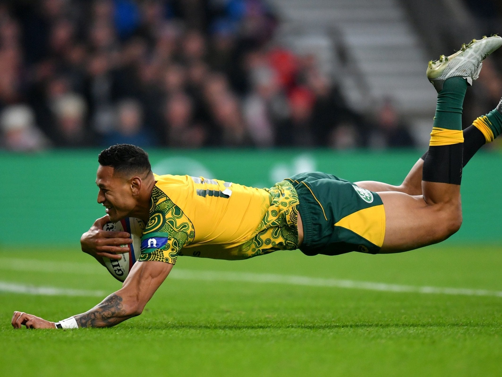 Folau crossed for Australia in both halves for Australia