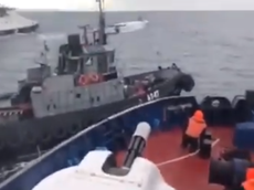 Video shows alleged Russian ship ram Ukranian tugboat in Black Sea