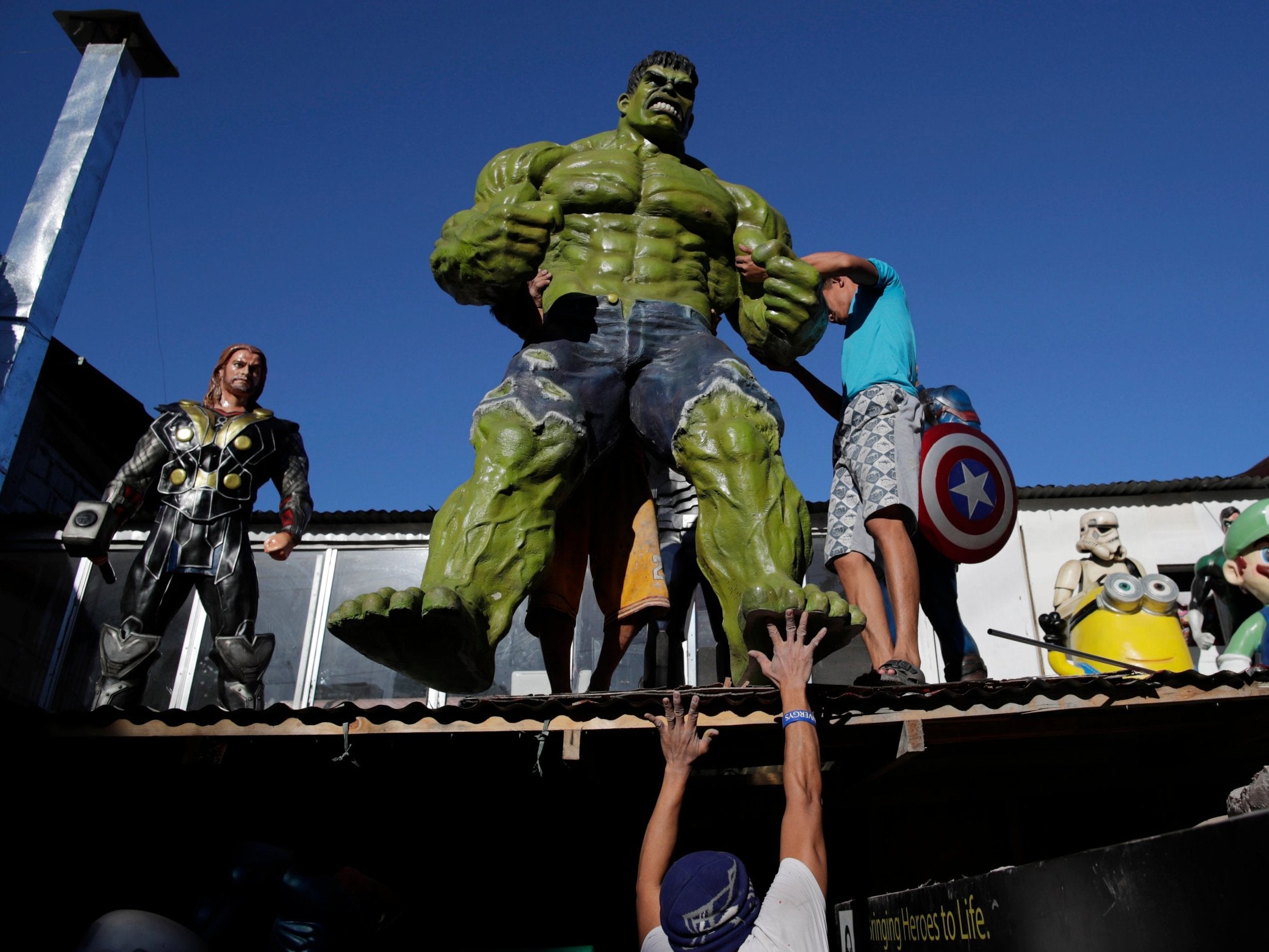 A life-size statue of the Incredible Hulk is put on display in memory of his creator, Stan Lee, who died earlier this month