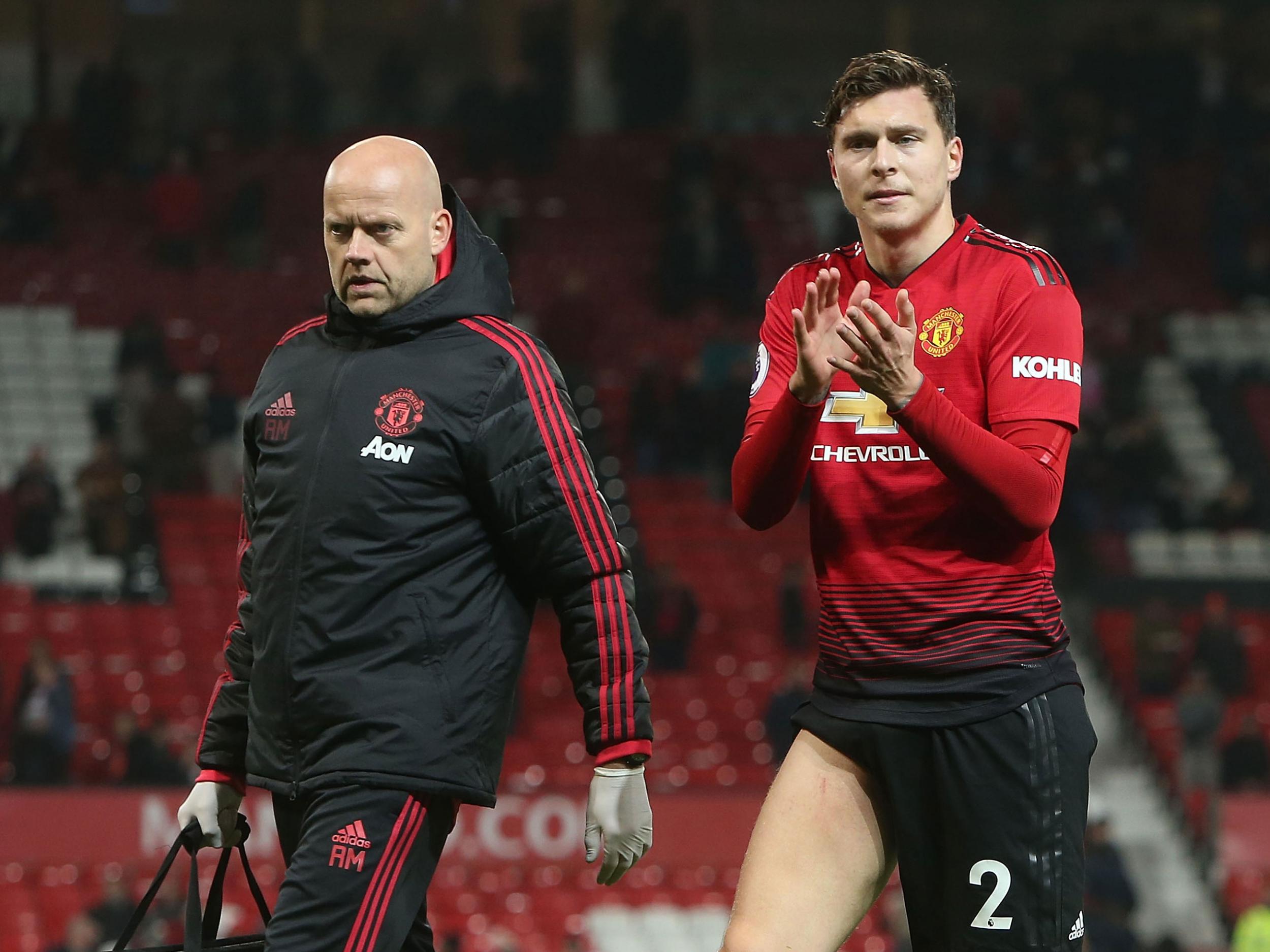 Victor Lindelof played on with an injury against Crystal Palace