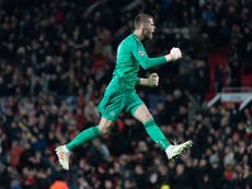 Mourinho says De Gea wants to sign new United contract