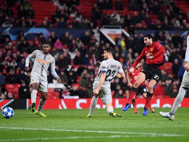 Marouane Fellaini of Manchester United scores his team's first goal