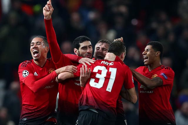Chris Smalling believes Manchester United can take inspiration from Marouane Fellaini's winner
