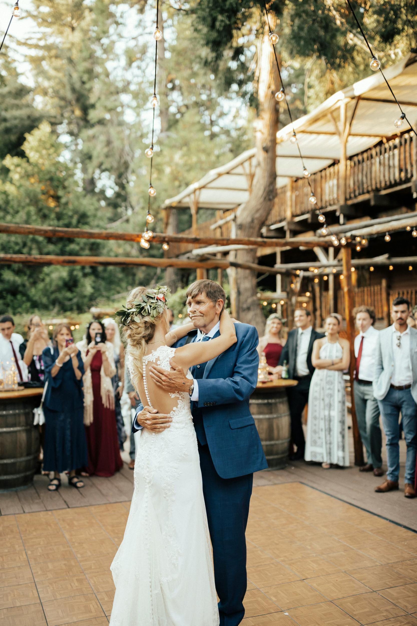 A Bride Honors Her Father at This Winterthur Wedding - The Hunt