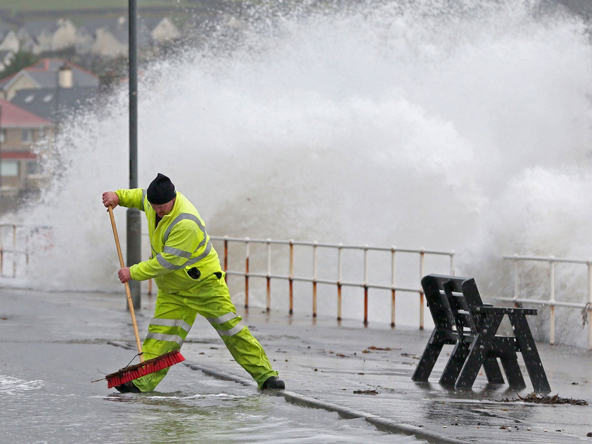 UK weather as it happened Widespread travel delays as