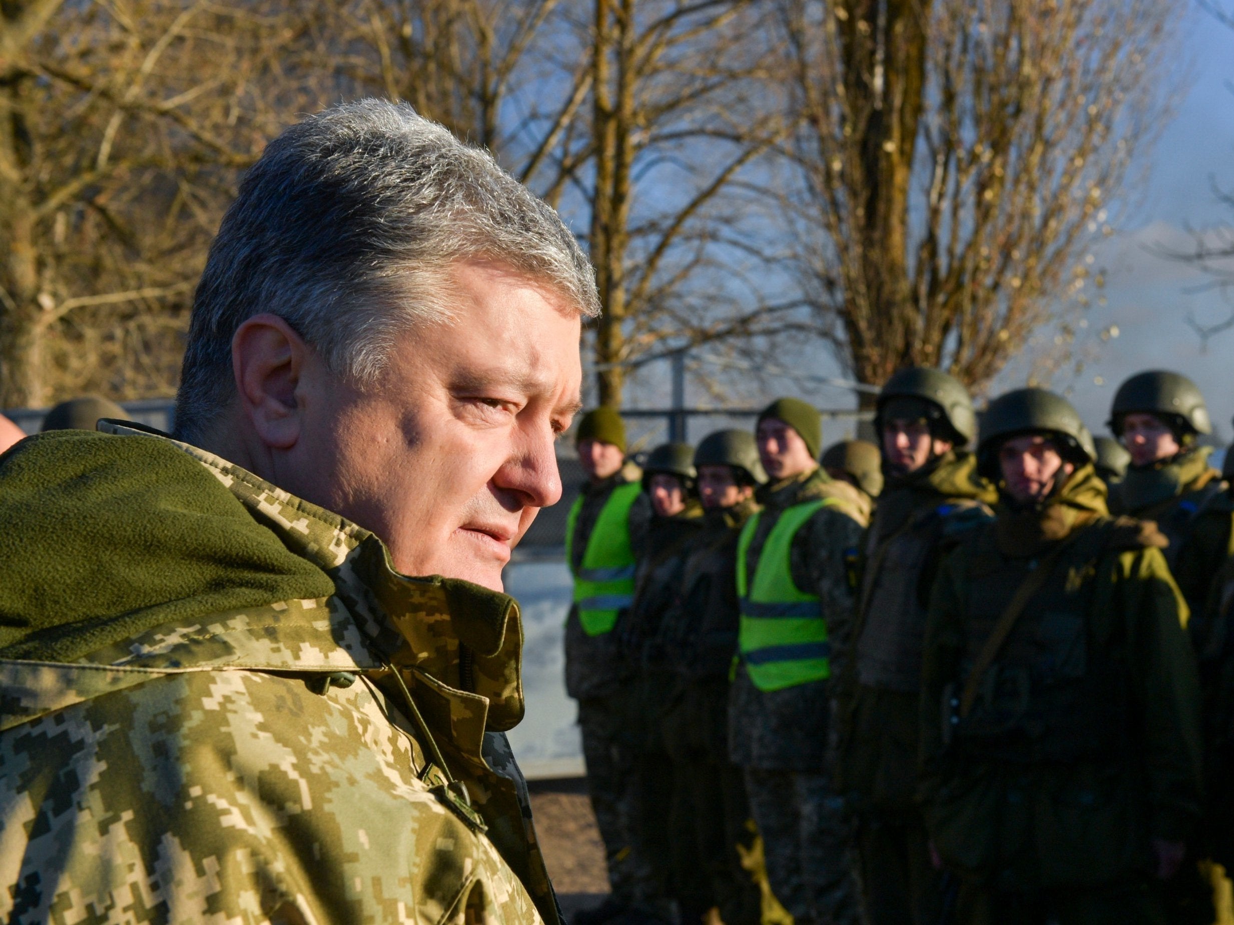 Ukrainian president Petro Poroshenko visits the 169th training centre ‘Desna‘ of the Ukrainian Army ground forces not far from Chernihiv, on Wednesday