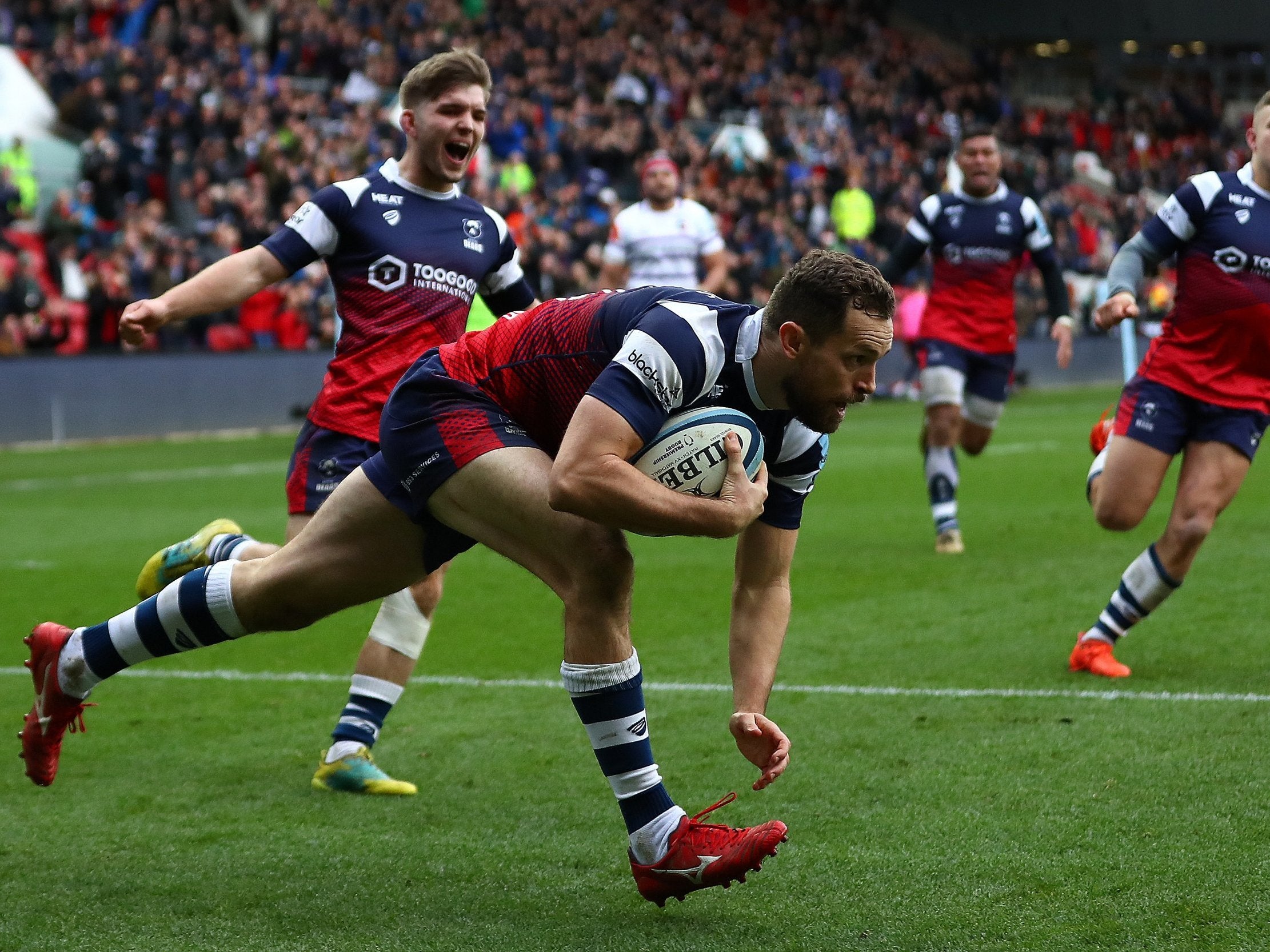 Bristol wing Luke Morahan crosses to increase the Bristol lead