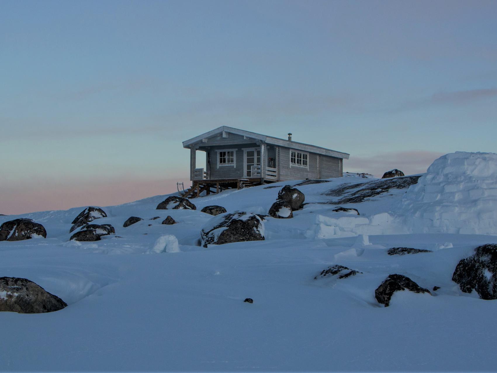 Sleep in an igloo in Greenland