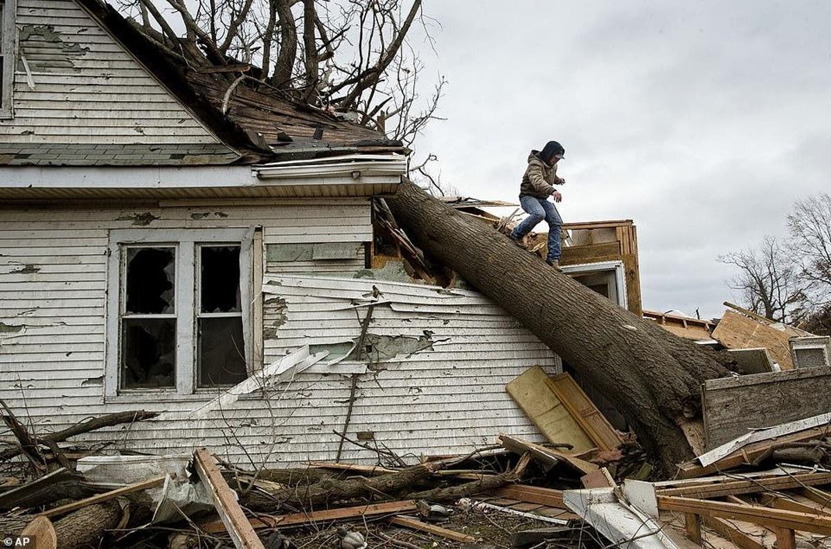 Illinois tornado: Drone footage shows damage from extremely rare ...