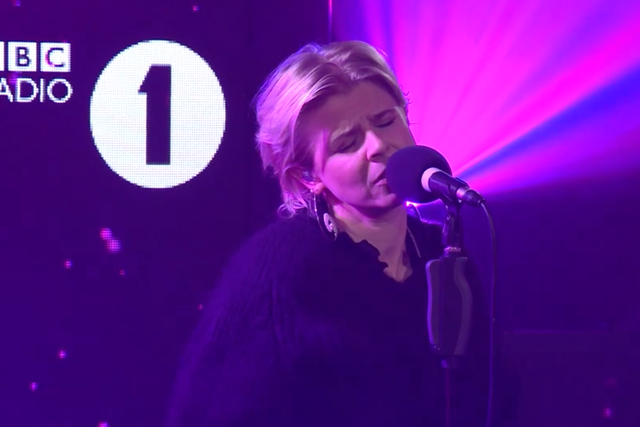 Robyn sings 'Last Christmas' in a BBC Live Lounge session