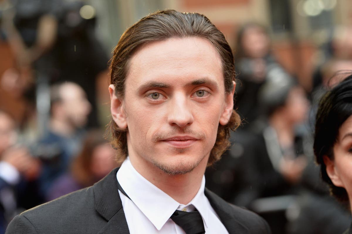 Sergei Polunin: Ballet dancer's Putin posts on Instagram cause uproar