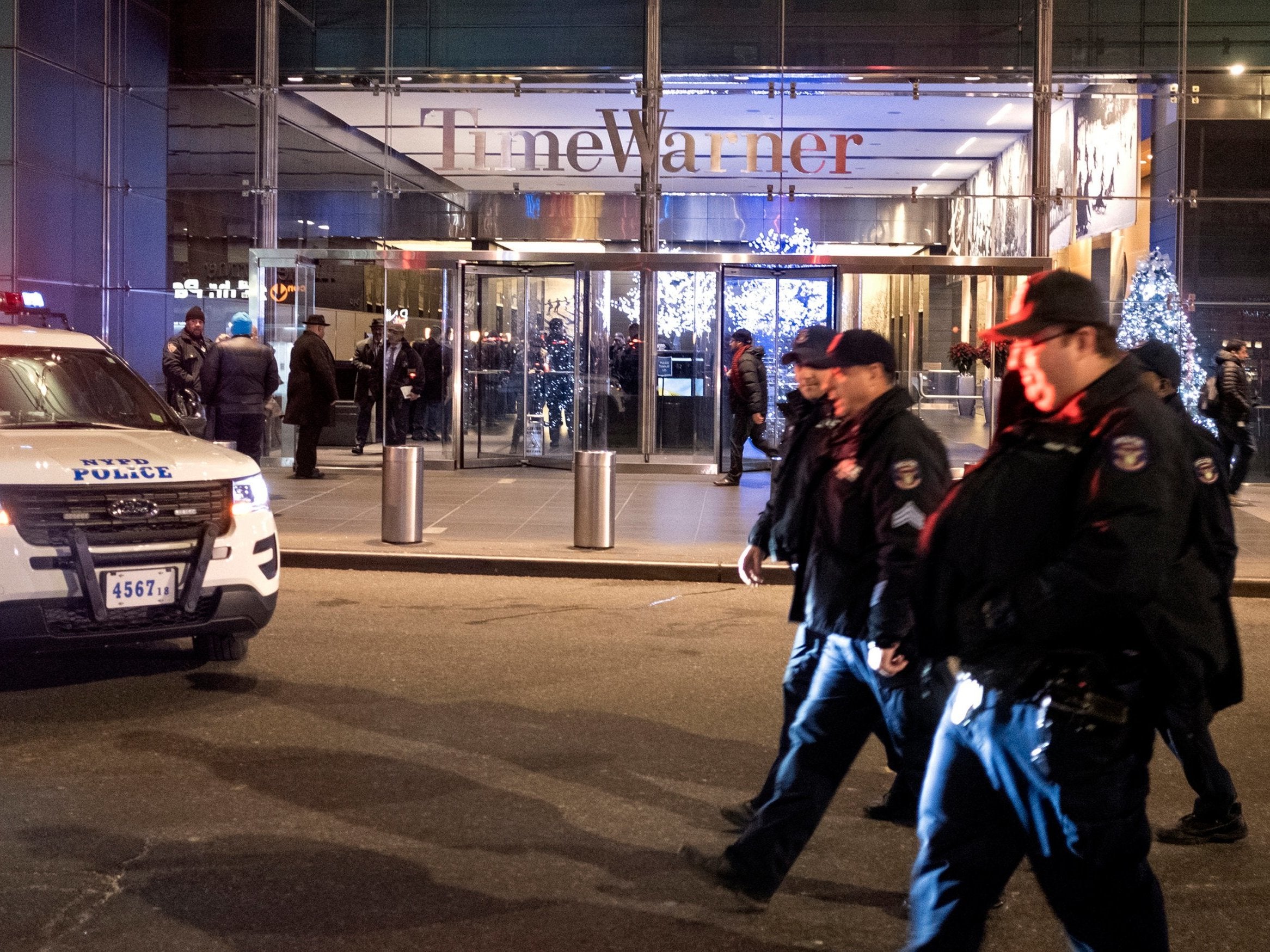 Police outside the Time Warner Centre, home to CNN's New York offices, following a bomb threat