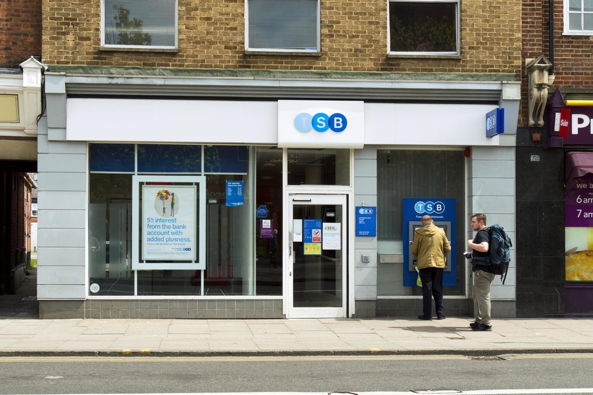 Santander Plans £2.65bn TSB Takeover Raising UK Branch Closures Risks