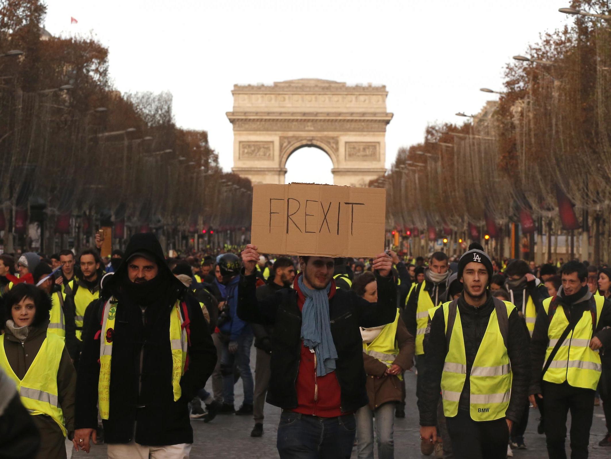 paris travel advisory protests