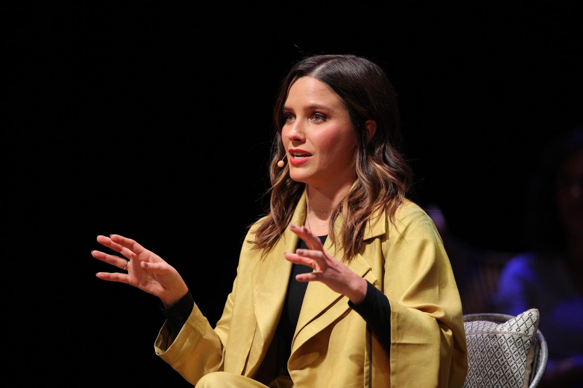 Sophia Bush Claims One Tree Hill Producers Exploited Breakup With Chad Michael Murray The Independent The Independent