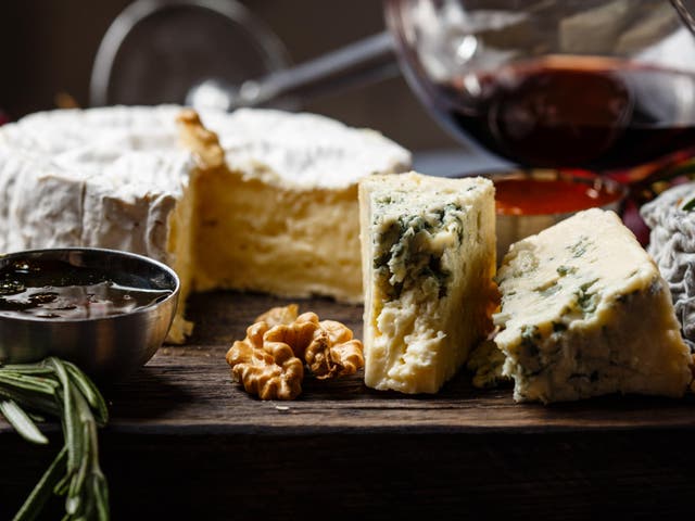 Experts recommend saving stilton until last, as its big mineral bite can overpower other flavours