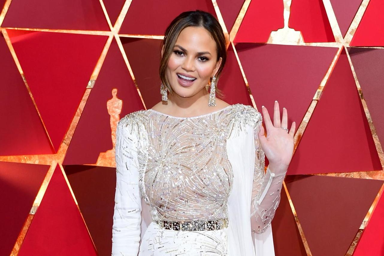 Chrissy Teigen arriving at the 89th Academy Awards