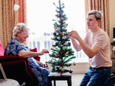 How to help people who are feeling lonely during Christmas