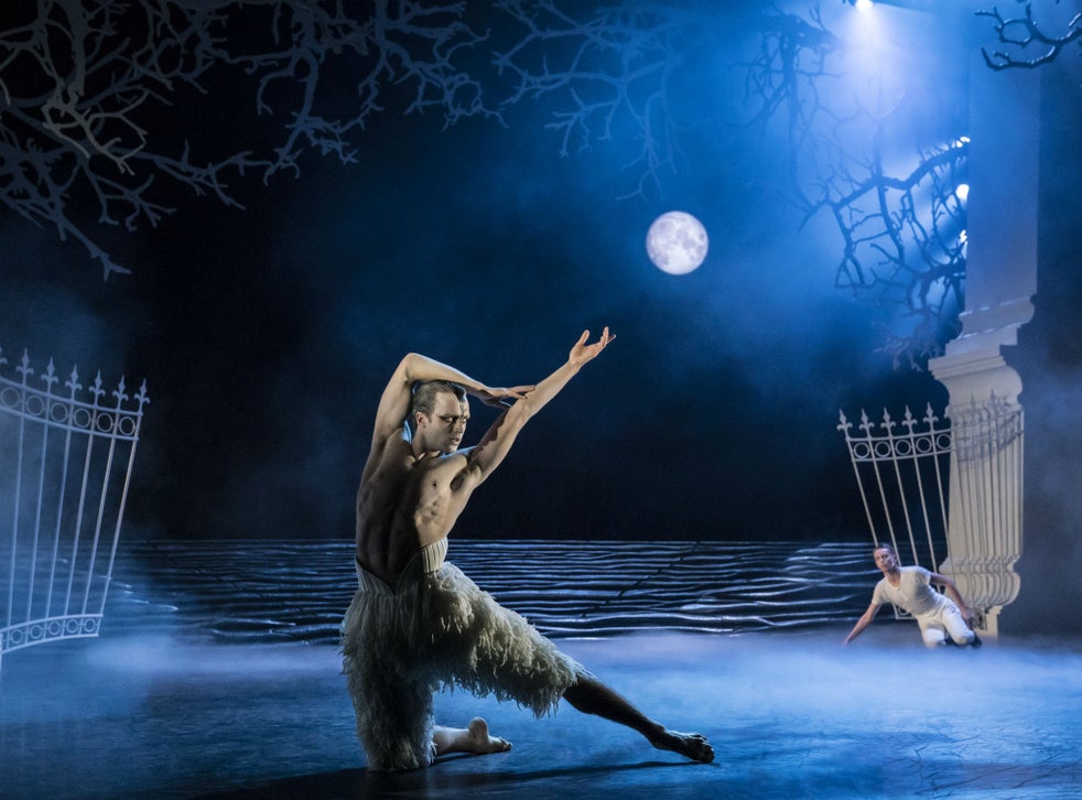 Matthew Bourne S Swan Lake Sadler S Wells Review All Male Reinvention Of The World S Favourite Ballet Is Still A Marvel The Independent The Independent