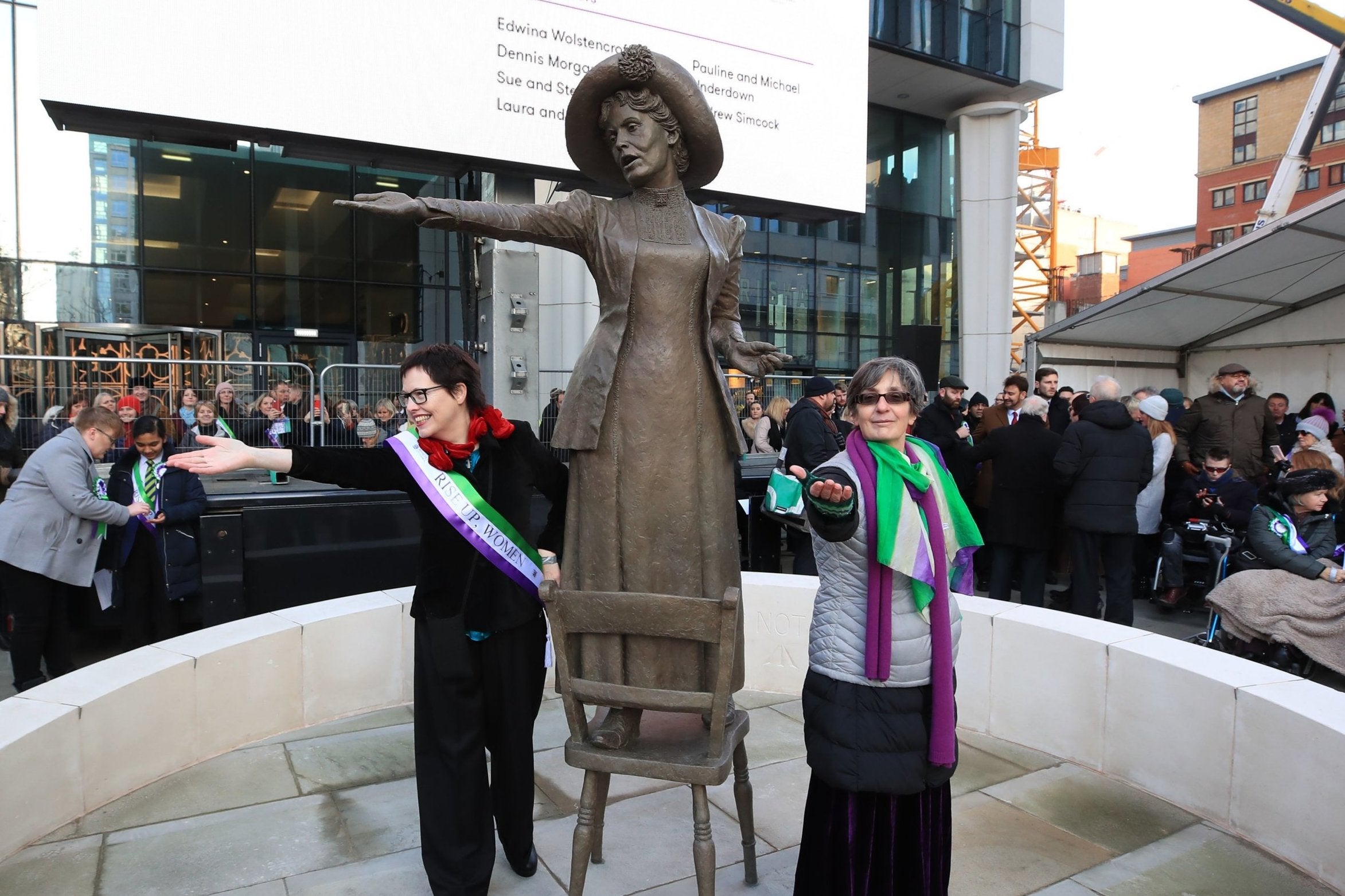 A statue of Emmeline Pankhurst has been unveiled in Manchester 