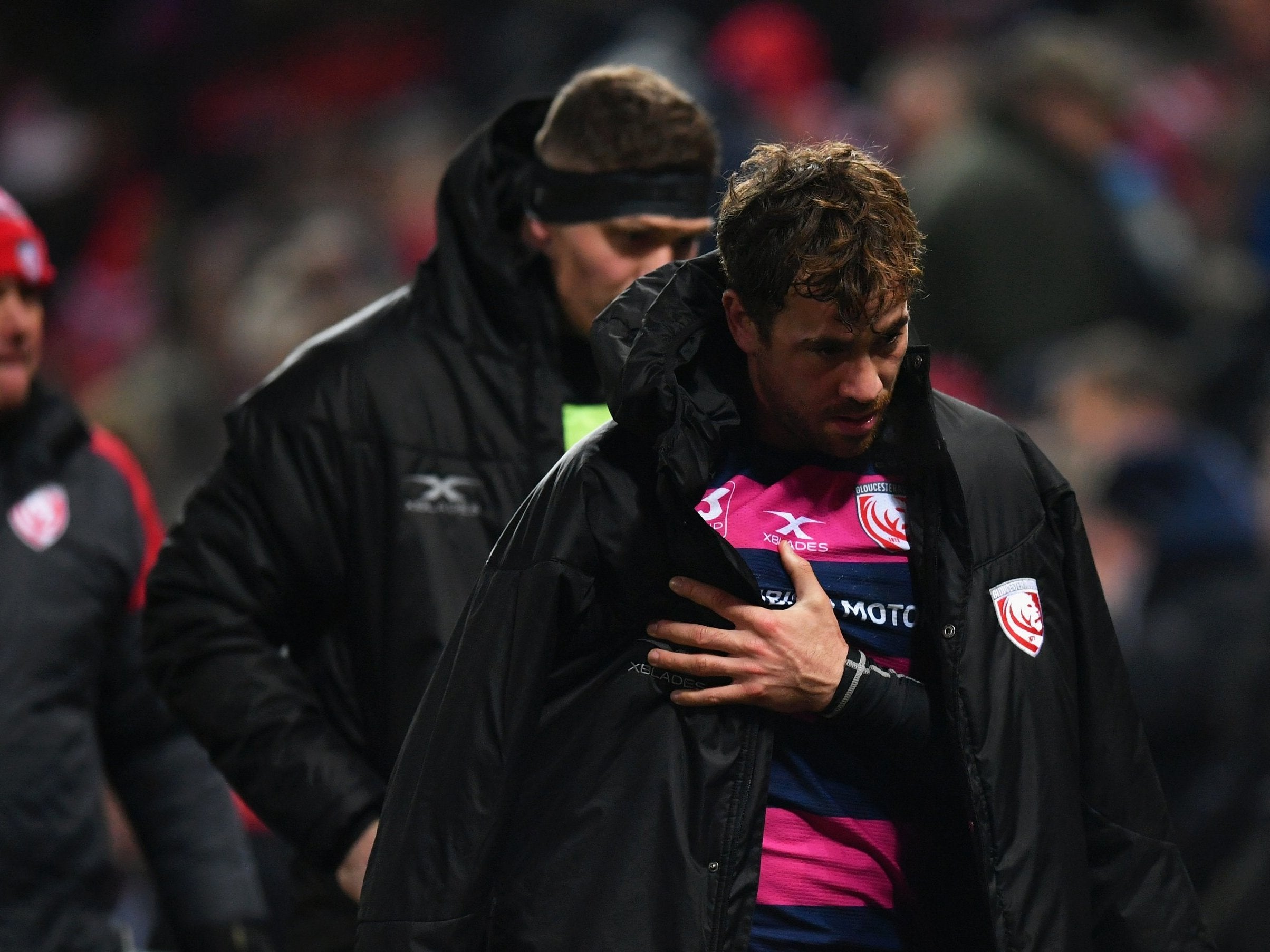 Cipriani was forced off the pitch before half-time and left Kingsholm in a sling