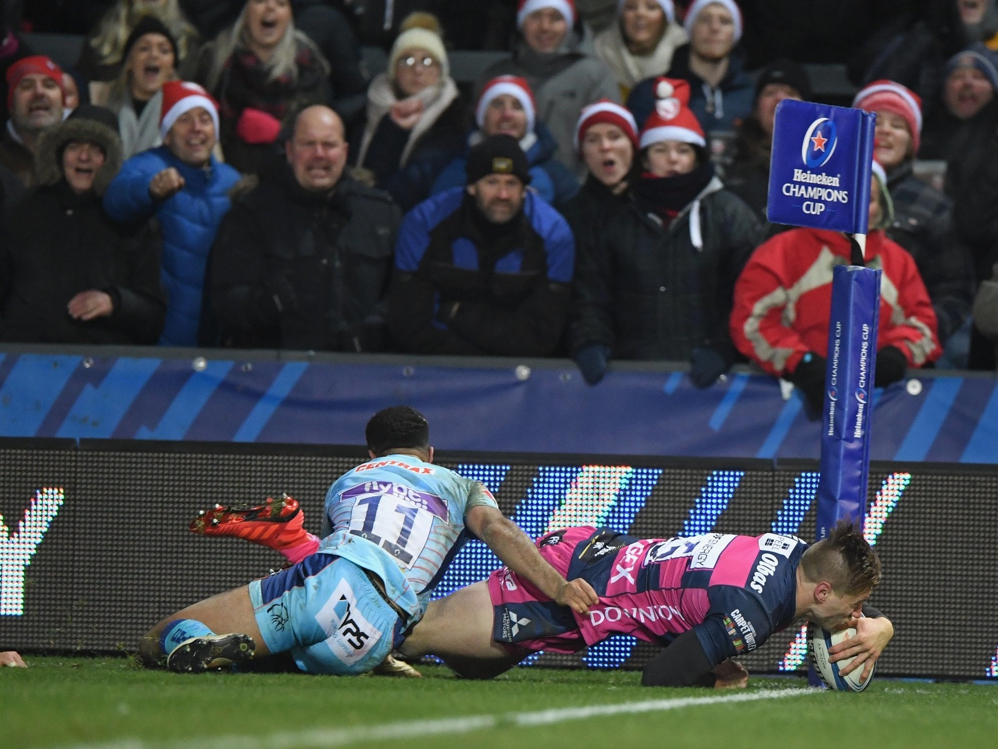Jason Woodward's late try threatened a late fightback from Gloucester