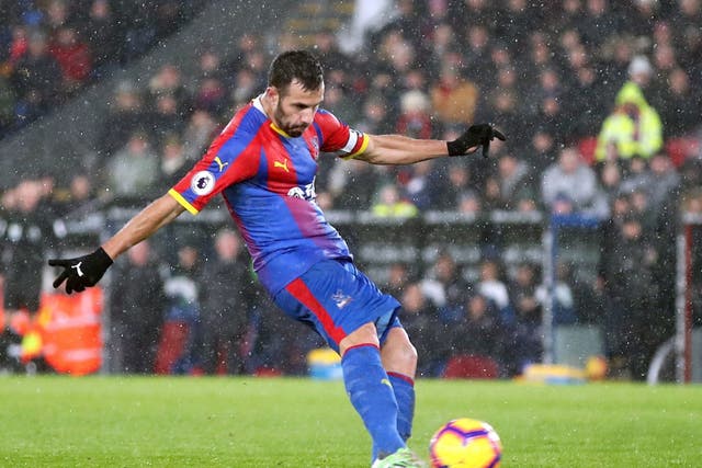 Luka Milivojevic puts Crystal Palace ahead of Leicester