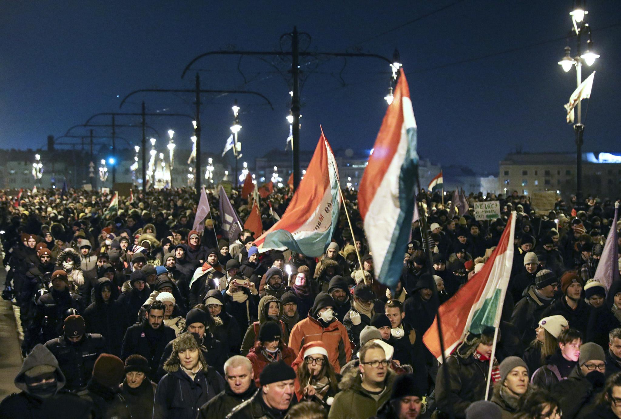 hungary-protest-7.jpg