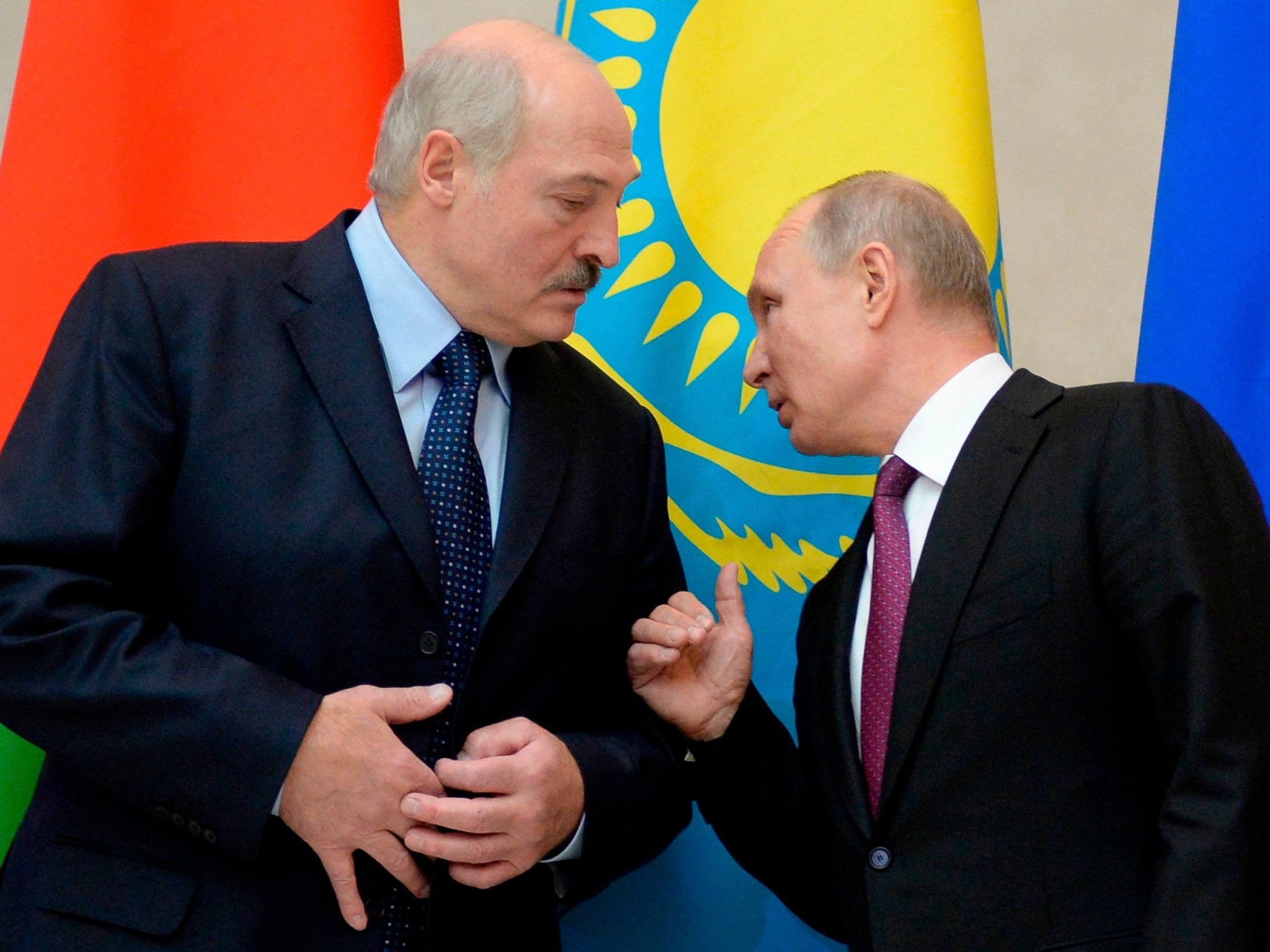Manoeuvring: Putin and Belarussian President Alexander Lushenko