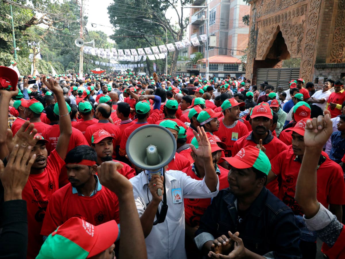 bangladesh-election-voters-prepare-to-go-to-polls-amid-atmosphere-of