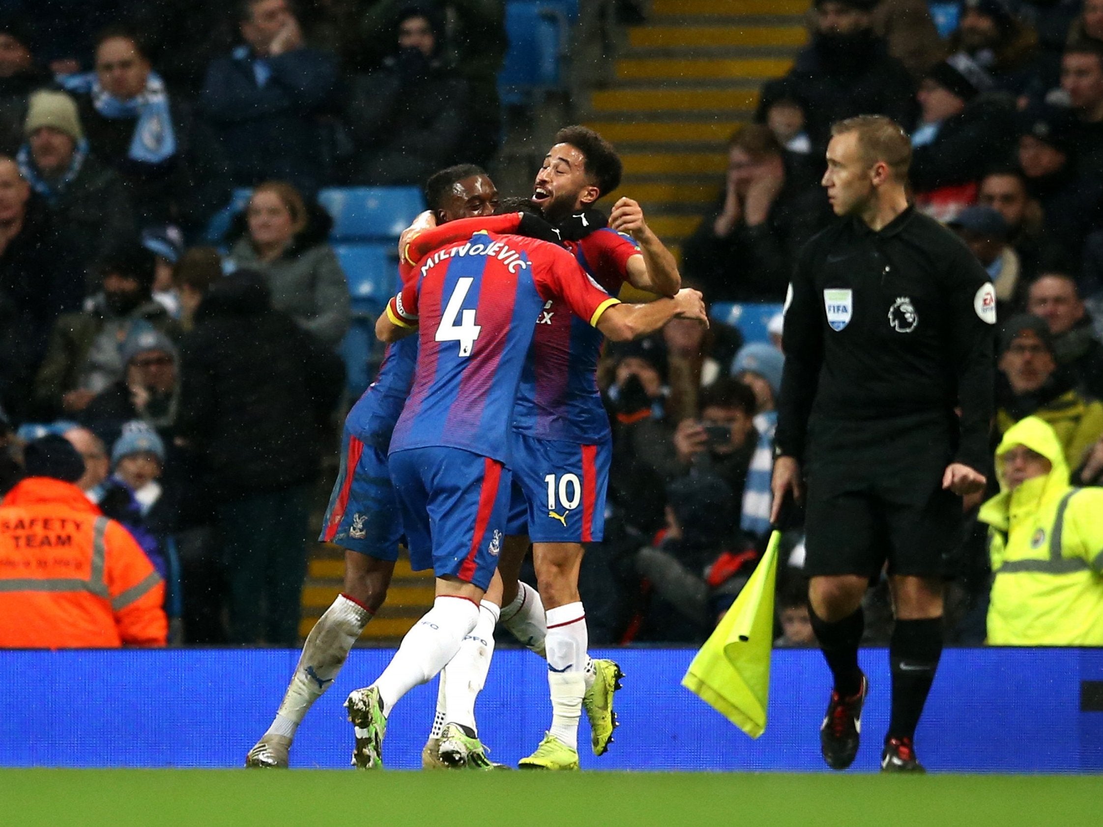 Andros Townsend scored a wonder goal to put Palace ahead going into the break