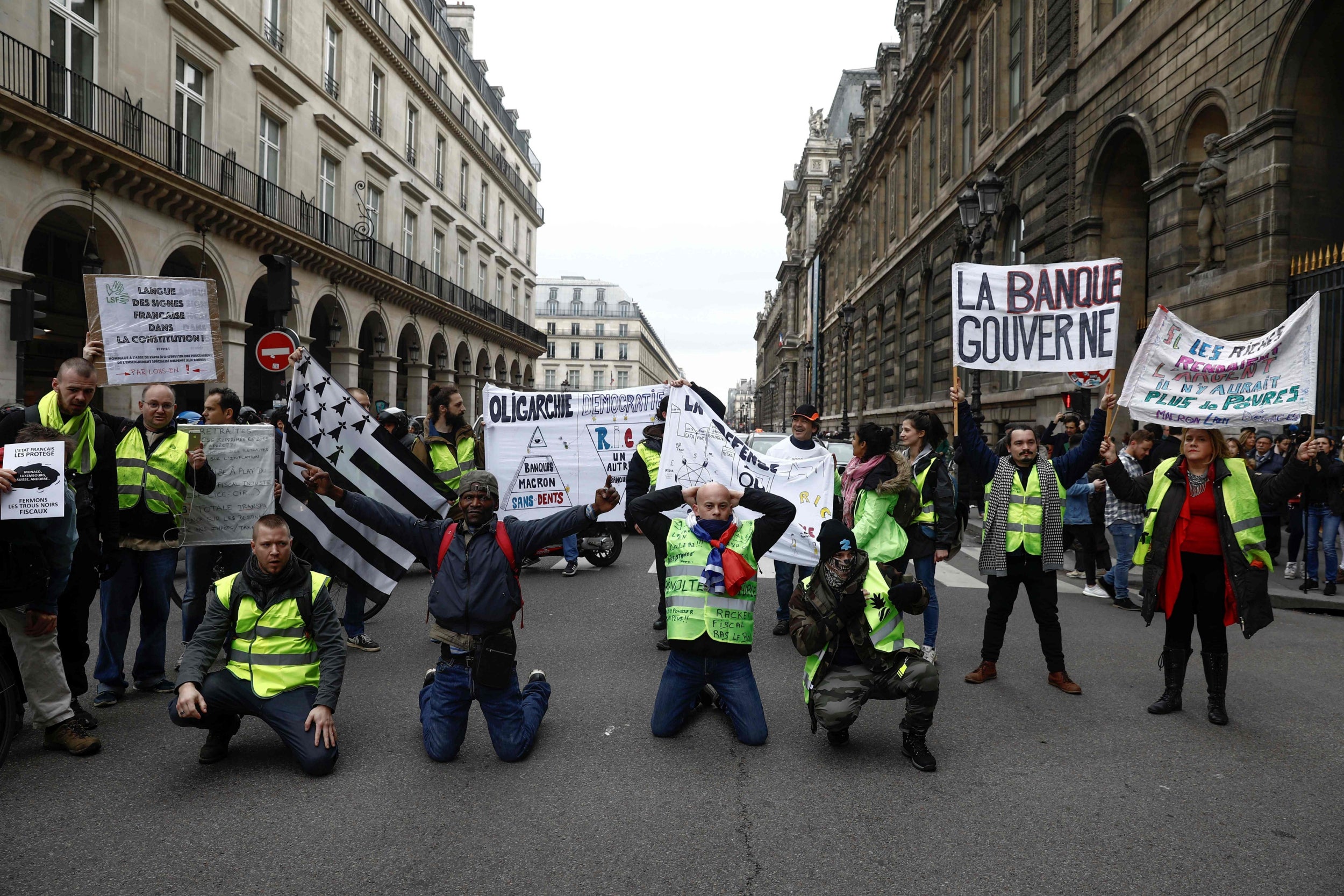 French Yellow Vest Protesters Face Crackdown As Government