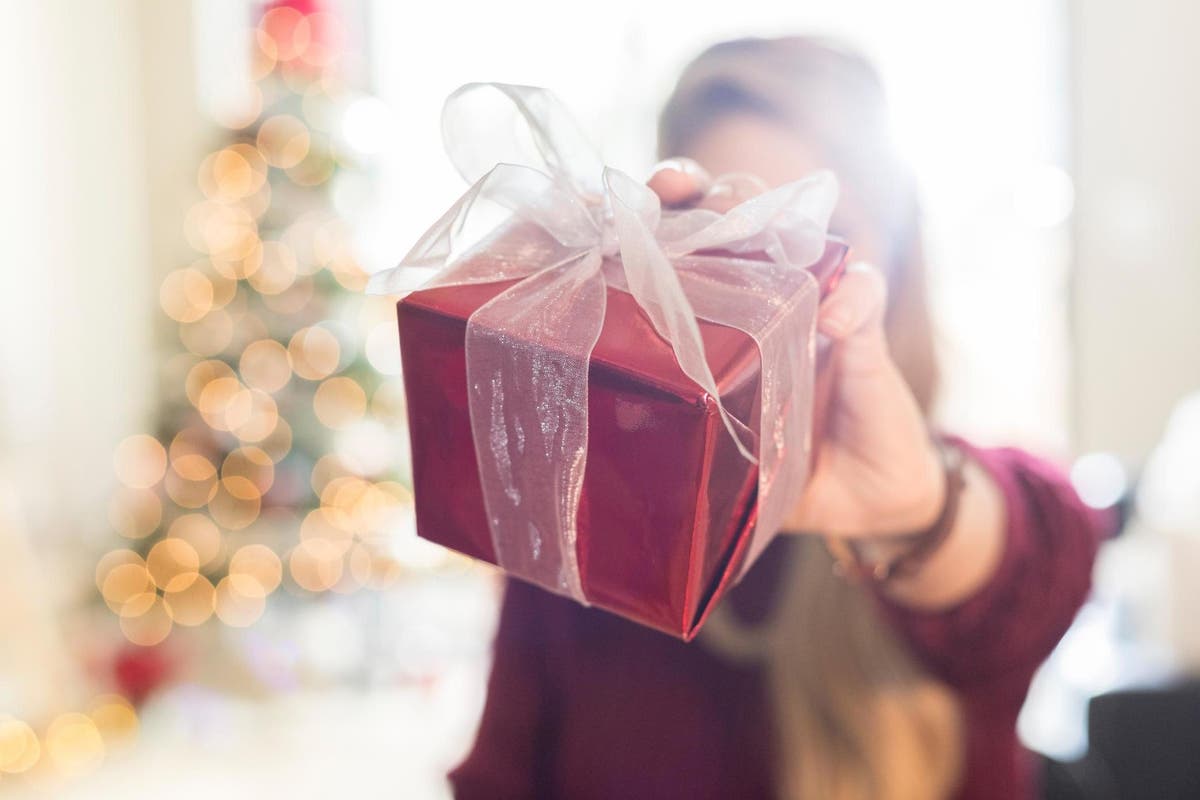 Teacher praises school child for thoughtful Christmas gift despite having ‘nothing to give’