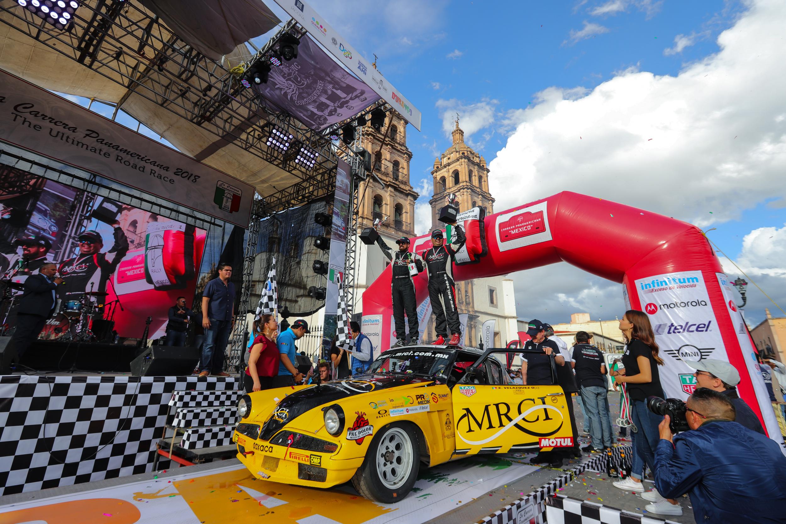 The winning Studebaker of Emilio Velazquez and Christian Coronel