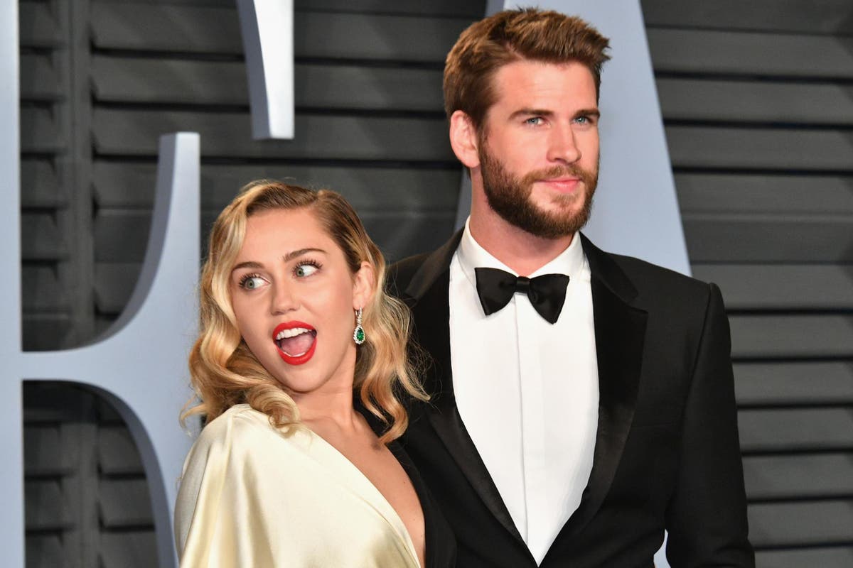 Miley Cyrus marries Liam Hemsworth in beautiful Vivienne Westwood wedding dress