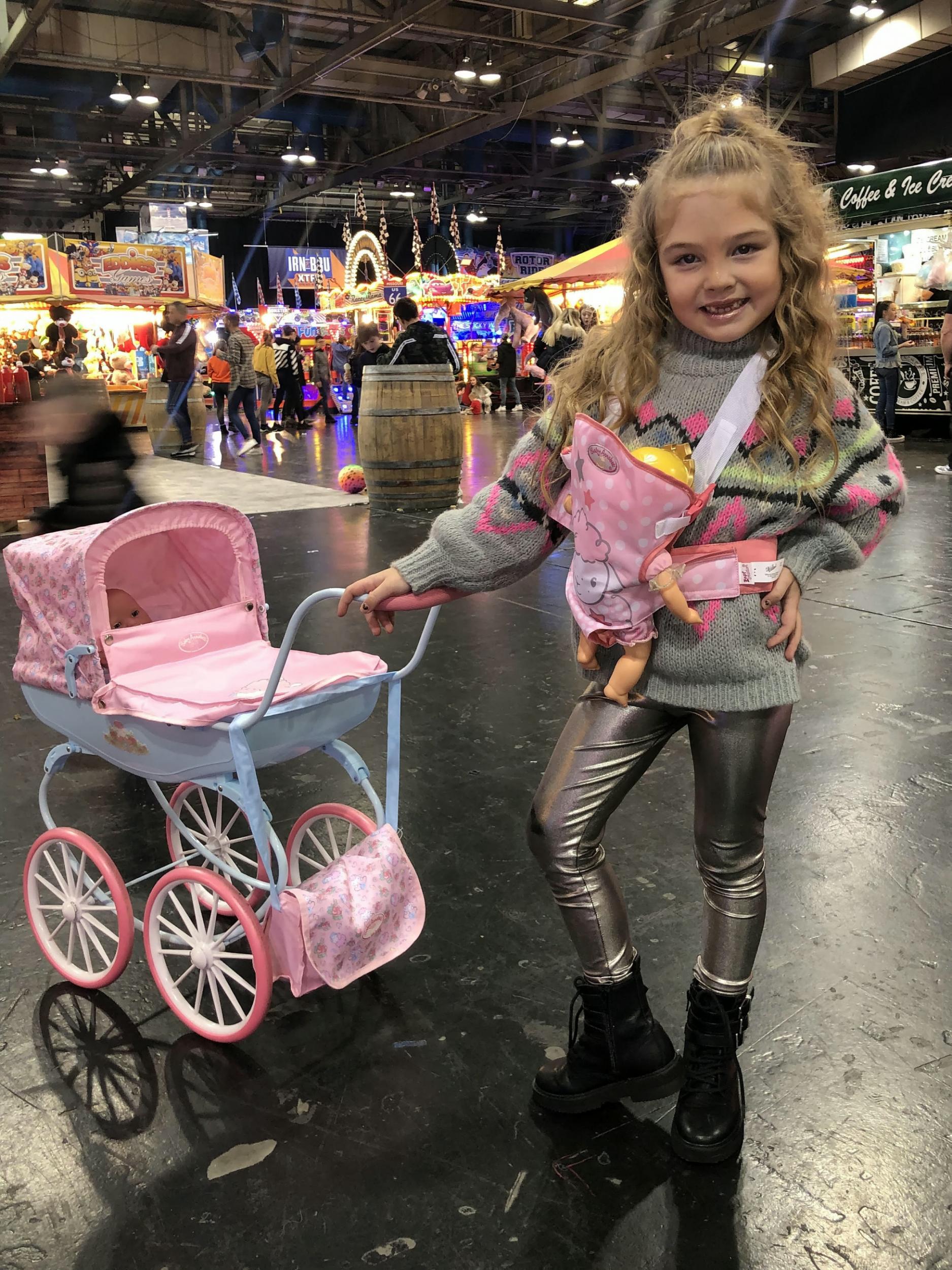 McGowan spent the day giving homeless people food