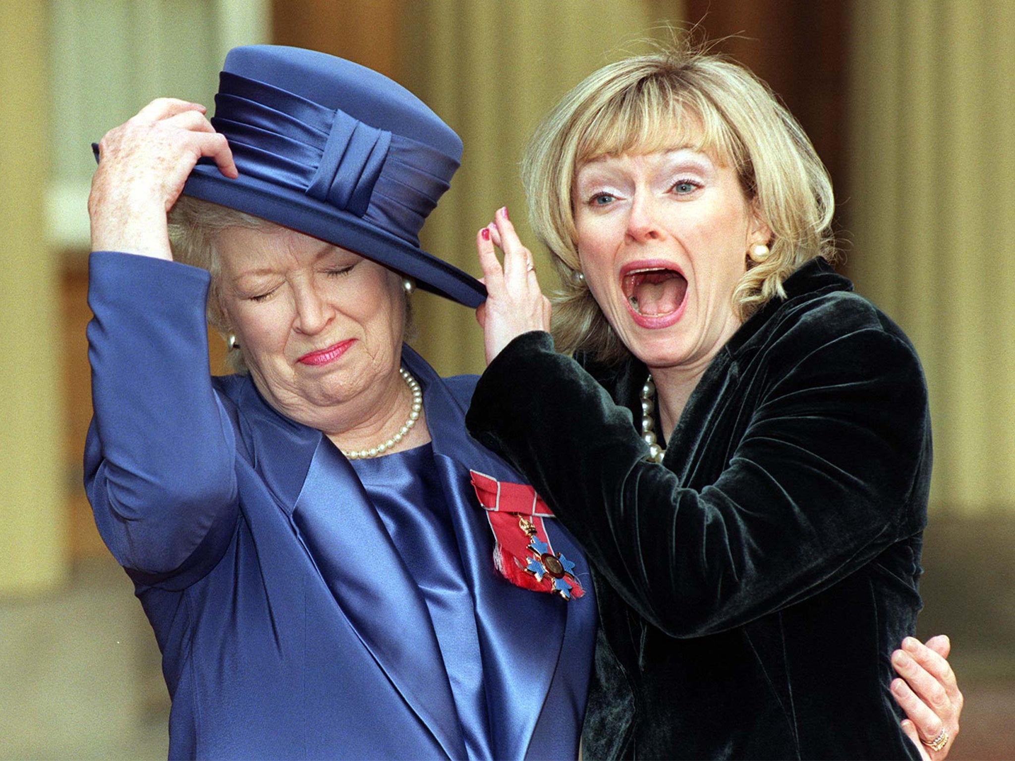 June Whitfield, with her daughter Suzy Aitchison, after being made a CBE in 1998