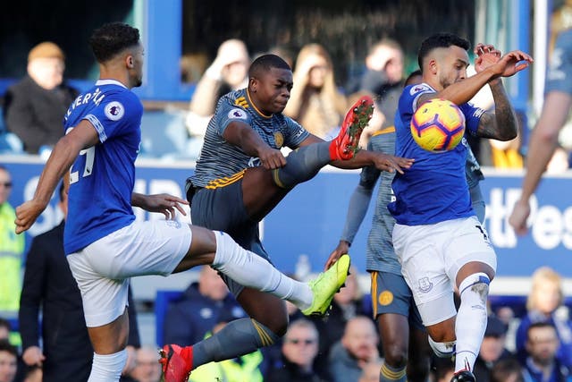 Everton and Leicester get stuck in