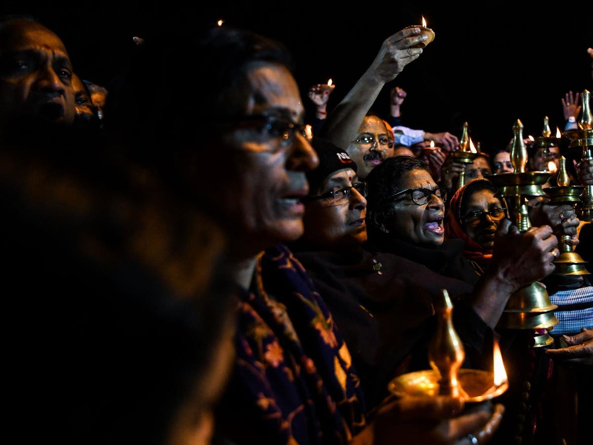 Kerala protests: State hit by violent unrest as third woman enters temple of ‘celibate’ god